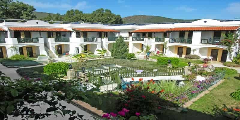 İzer Hotel Beach Club